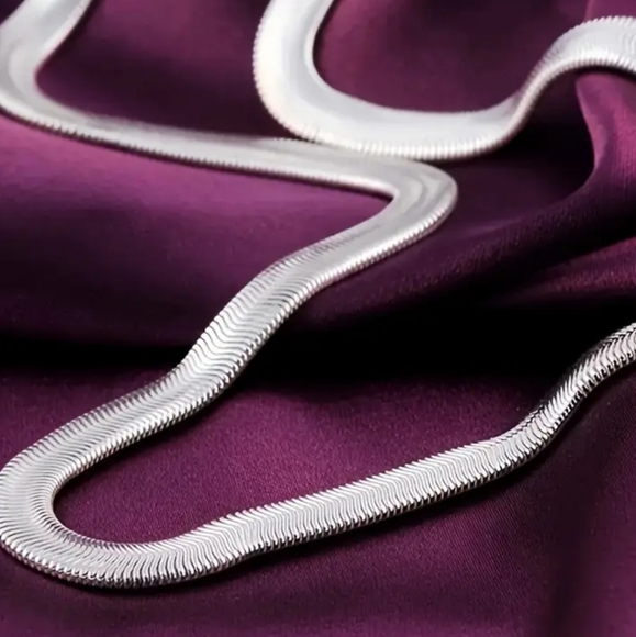 Elegant 9.25 Sterling Silver Snake Chain 20" - Picture 3 of 4